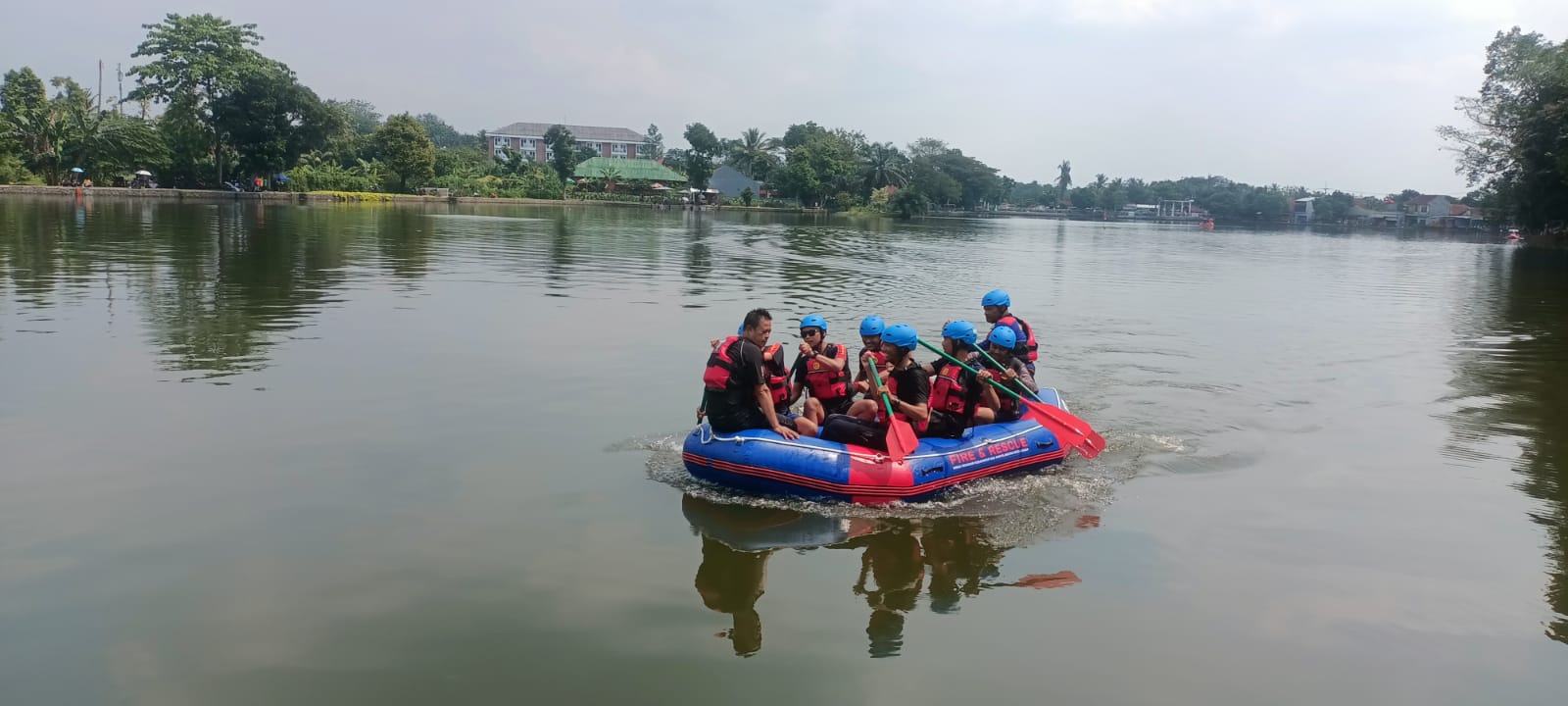 Meningkatkan Skill Anggota Damkar Kota Bogor Gelar Pelatihan Water Rescue